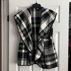 New black and white checkered vest